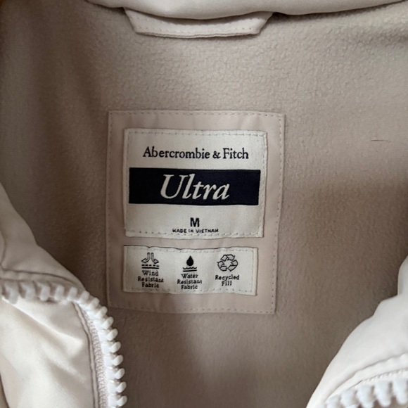 Abercrombie & Fitch Ultra Down Puffer Coat Size Medium - Picture 2 of 4